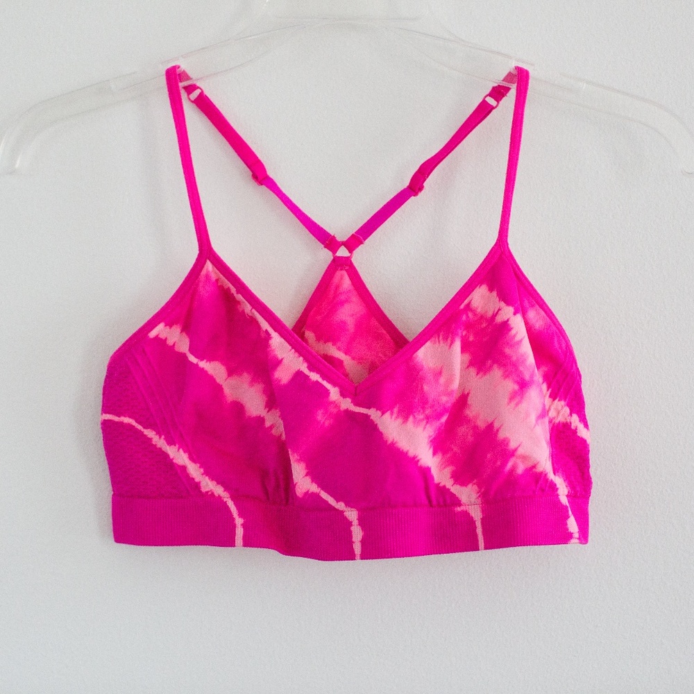 PINK Victoria's Secret sports bra